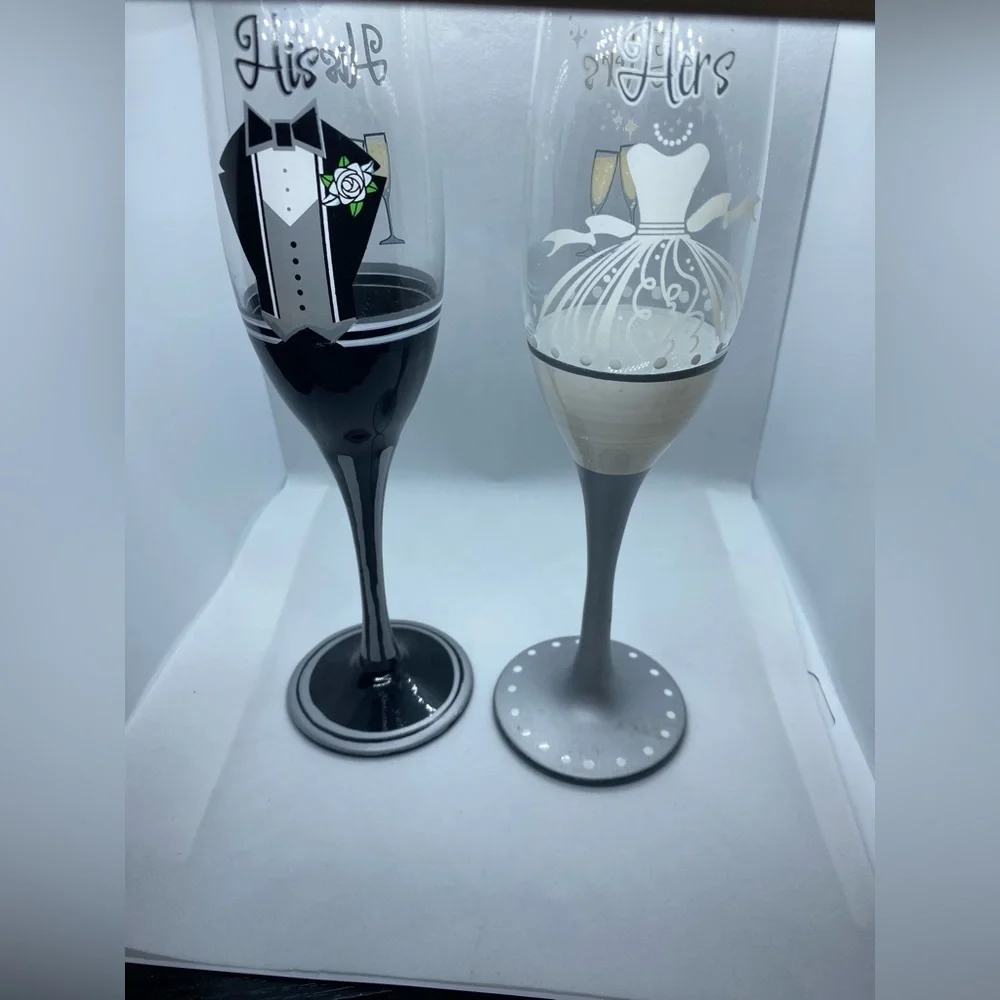 His & Hers Champagne Flutes 🥂 - Picture 5 of 5